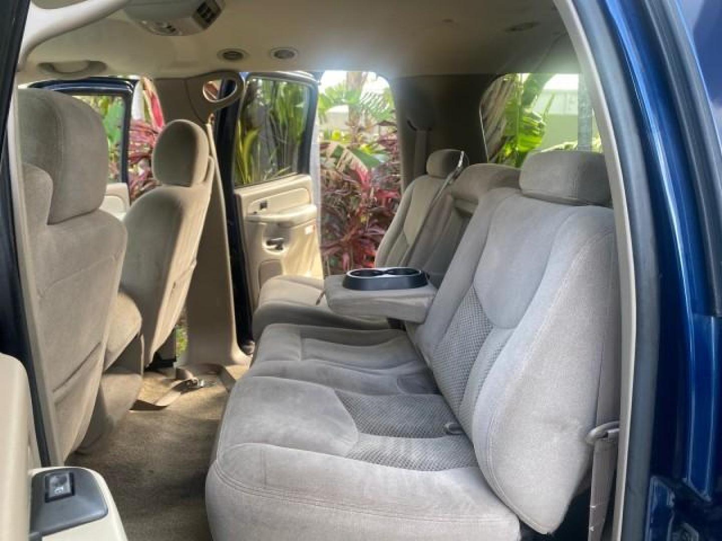 2001 Indigo Blue Metallic /Tan/Neutral Chevrolet Suburban LT 1 OWNER 44 SERVICES NO ACCIDENTS (3GNFK16T41G) with an 5.3L Vortec 1000 SFI V8 Engine engine, Automatic transmission, located at 4701 North Dixie Hwy, Pompano Beach, FL, 33064, (954) 422-2889, 26.240938, -80.123474 - OUR WEBPAGE FLORIDACARS1.COM HAS OVER 100 PHOTOS AND FREE CARFAX LINK 2001 CHEVROLET SUBURBAN 1500 4 WHEEL DRIVE CLOTH LOADED - LIKE NEW VIN: 3GNFK16T41G205451 3 G N F K 1 6 T 4 1 G 2 0 5 4 5 1 4 DOOR WAGON/SPORT UTILITY 5.3L V8 F OHV GASOLINE 18 MPG REAR WHEEL DRIVE W/ 4X4 Features ABS Brakes Air C - Photo#14