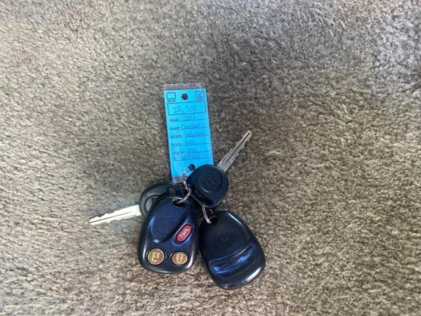 2001 Indigo Blue Metallic /Tan/Neutral Chevrolet Suburban LT 1 OWNER 44 SERVICES NO ACCIDENTS (3GNFK16T41G) with an 5.3L Vortec 1000 SFI V8 Engine engine, Automatic transmission, located at 4701 North Dixie Hwy, Pompano Beach, FL, 33064, (954) 422-2889, 26.240938, -80.123474 - OUR WEBPAGE FLORIDACARS1.COM HAS OVER 100 PHOTOS AND FREE CARFAX LINK 2001 CHEVROLET SUBURBAN 1500 4 WHEEL DRIVE CLOTH LOADED - LIKE NEW VIN: 3GNFK16T41G205451 3 G N F K 1 6 T 4 1 G 2 0 5 4 5 1 4 DOOR WAGON/SPORT UTILITY 5.3L V8 F OHV GASOLINE 18 MPG REAR WHEEL DRIVE W/ 4X4 Features ABS Brakes Air C - Photo#23