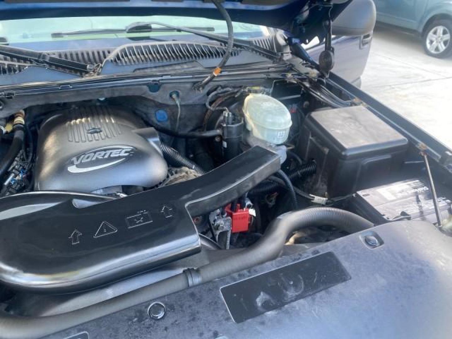 2001 Indigo Blue Metallic /Tan/Neutral Chevrolet Suburban LT 1 OWNER 44 SERVICES NO ACCIDENTS (3GNFK16T41G) with an 5.3L Vortec 1000 SFI V8 Engine engine, Automatic transmission, located at 4701 North Dixie Hwy, Pompano Beach, FL, 33064, (954) 422-2889, 26.240938, -80.123474 - OUR WEBPAGE FLORIDACARS1.COM HAS OVER 100 PHOTOS AND FREE CARFAX LINK 2001 CHEVROLET SUBURBAN 1500 4 WHEEL DRIVE CLOTH LOADED - LIKE NEW VIN: 3GNFK16T41G205451 3 G N F K 1 6 T 4 1 G 2 0 5 4 5 1 4 DOOR WAGON/SPORT UTILITY 5.3L V8 F OHV GASOLINE 18 MPG REAR WHEEL DRIVE W/ 4X4 Features ABS Brakes Air C - Photo#26