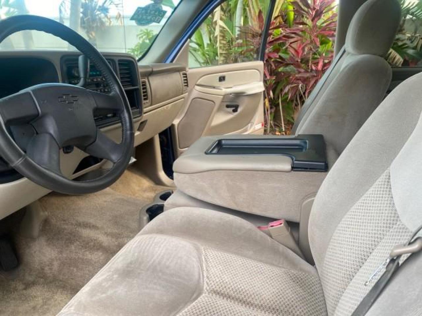 2001 Indigo Blue Metallic /Tan/Neutral Chevrolet Suburban LT 1 OWNER 44 SERVICES NO ACCIDENTS (3GNFK16T41G) with an 5.3L Vortec 1000 SFI V8 Engine engine, Automatic transmission, located at 4701 North Dixie Hwy, Pompano Beach, FL, 33064, (954) 422-2889, 26.240938, -80.123474 - OUR WEBPAGE FLORIDACARS1.COM HAS OVER 100 PHOTOS AND FREE CARFAX LINK 2001 CHEVROLET SUBURBAN 1500 4 WHEEL DRIVE CLOTH LOADED - LIKE NEW VIN: 3GNFK16T41G205451 3 G N F K 1 6 T 4 1 G 2 0 5 4 5 1 4 DOOR WAGON/SPORT UTILITY 5.3L V8 F OHV GASOLINE 18 MPG REAR WHEEL DRIVE W/ 4X4 Features ABS Brakes Air C - Photo#47