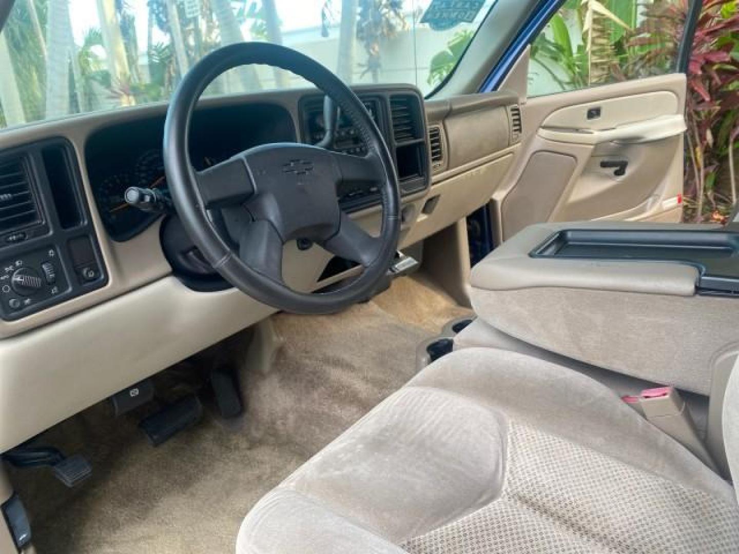 2001 Indigo Blue Metallic /Tan/Neutral Chevrolet Suburban LT 1 OWNER 44 SERVICES NO ACCIDENTS (3GNFK16T41G) with an 5.3L Vortec 1000 SFI V8 Engine engine, Automatic transmission, located at 4701 North Dixie Hwy, Pompano Beach, FL, 33064, (954) 422-2889, 26.240938, -80.123474 - OUR WEBPAGE FLORIDACARS1.COM HAS OVER 100 PHOTOS AND FREE CARFAX LINK 2001 CHEVROLET SUBURBAN 1500 4 WHEEL DRIVE CLOTH LOADED - LIKE NEW VIN: 3GNFK16T41G205451 3 G N F K 1 6 T 4 1 G 2 0 5 4 5 1 4 DOOR WAGON/SPORT UTILITY 5.3L V8 F OHV GASOLINE 18 MPG REAR WHEEL DRIVE W/ 4X4 Features ABS Brakes Air C - Photo#49
