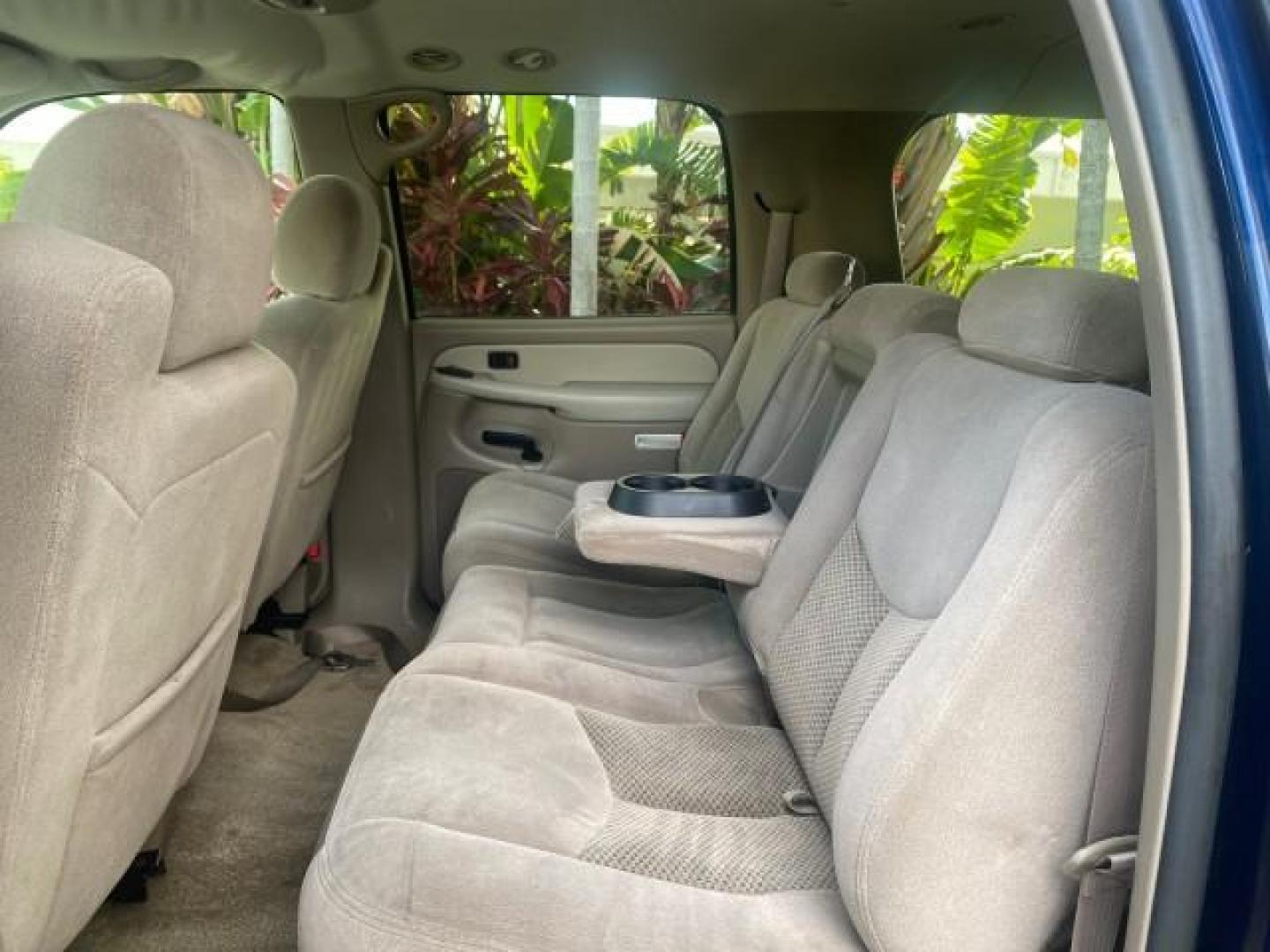 2001 Indigo Blue Metallic /Tan/Neutral Chevrolet Suburban LT 1 OWNER 44 SERVICES NO ACCIDENTS (3GNFK16T41G) with an 5.3L Vortec 1000 SFI V8 Engine engine, Automatic transmission, located at 4701 North Dixie Hwy, Pompano Beach, FL, 33064, (954) 422-2889, 26.240938, -80.123474 - OUR WEBPAGE FLORIDACARS1.COM HAS OVER 100 PHOTOS AND FREE CARFAX LINK 2001 CHEVROLET SUBURBAN 1500 4 WHEEL DRIVE CLOTH LOADED - LIKE NEW VIN: 3GNFK16T41G205451 3 G N F K 1 6 T 4 1 G 2 0 5 4 5 1 4 DOOR WAGON/SPORT UTILITY 5.3L V8 F OHV GASOLINE 18 MPG REAR WHEEL DRIVE W/ 4X4 Features ABS Brakes Air C - Photo#71