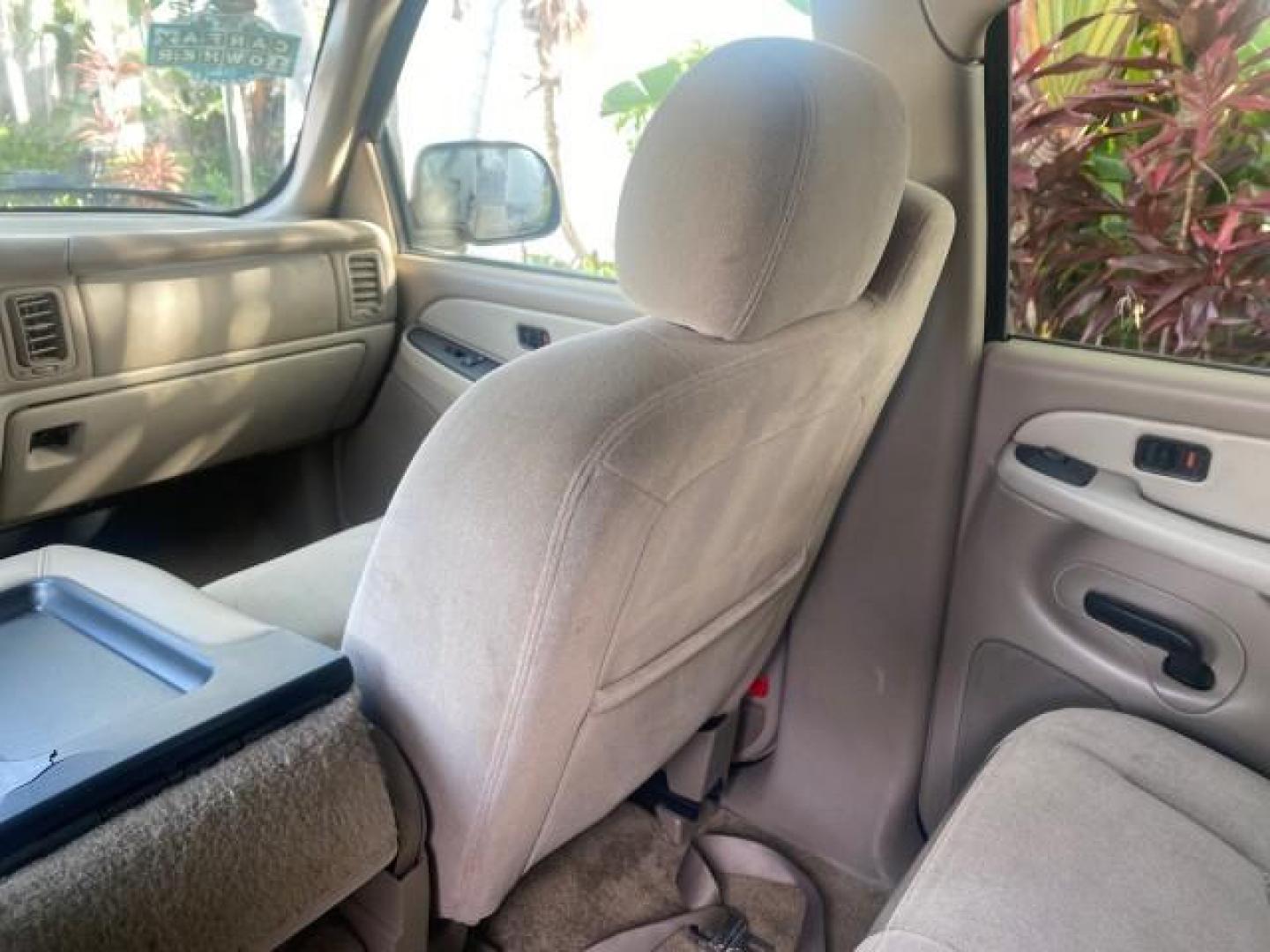 2001 Indigo Blue Metallic /Tan/Neutral Chevrolet Suburban LT 1 OWNER 44 SERVICES NO ACCIDENTS (3GNFK16T41G) with an 5.3L Vortec 1000 SFI V8 Engine engine, Automatic transmission, located at 4701 North Dixie Hwy, Pompano Beach, FL, 33064, (954) 422-2889, 26.240938, -80.123474 - OUR WEBPAGE FLORIDACARS1.COM HAS OVER 100 PHOTOS AND FREE CARFAX LINK 2001 CHEVROLET SUBURBAN 1500 4 WHEEL DRIVE CLOTH LOADED - LIKE NEW VIN: 3GNFK16T41G205451 3 G N F K 1 6 T 4 1 G 2 0 5 4 5 1 4 DOOR WAGON/SPORT UTILITY 5.3L V8 F OHV GASOLINE 18 MPG REAR WHEEL DRIVE W/ 4X4 Features ABS Brakes Air C - Photo#76