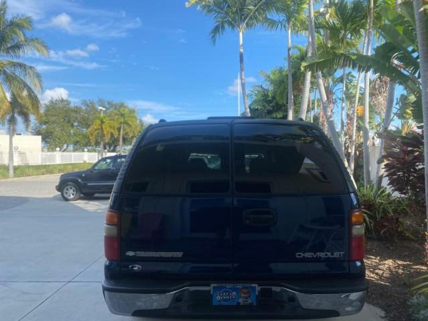 2001 Indigo Blue Metallic /Tan/Neutral Chevrolet Suburban LT 1 OWNER 44 SERVICES NO ACCIDENTS (3GNFK16T41G) with an 5.3L Vortec 1000 SFI V8 Engine engine, Automatic transmission, located at 4701 North Dixie Hwy, Pompano Beach, FL, 33064, (954) 422-2889, 26.240938, -80.123474 - OUR WEBPAGE FLORIDACARS1.COM HAS OVER 100 PHOTOS AND FREE CARFAX LINK 2001 CHEVROLET SUBURBAN 1500 4 WHEEL DRIVE CLOTH LOADED - LIKE NEW VIN: 3GNFK16T41G205451 3 G N F K 1 6 T 4 1 G 2 0 5 4 5 1 4 DOOR WAGON/SPORT UTILITY 5.3L V8 F OHV GASOLINE 18 MPG REAR WHEEL DRIVE W/ 4X4 Features ABS Brakes Air C - Photo#86