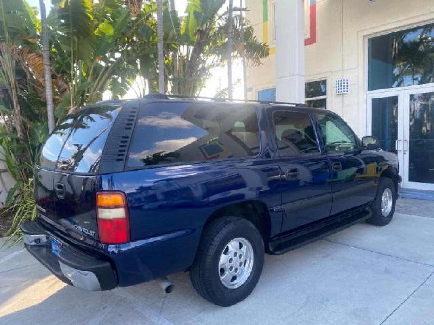 2001 Indigo Blue Metallic /Tan/Neutral Chevrolet Suburban LT 1 OWNER 44 SERVICES NO ACCIDENTS (3GNFK16T41G) with an 5.3L Vortec 1000 SFI V8 Engine engine, Automatic transmission, located at 4701 North Dixie Hwy, Pompano Beach, FL, 33064, (954) 422-2889, 26.240938, -80.123474 - OUR WEBPAGE FLORIDACARS1.COM HAS OVER 100 PHOTOS AND FREE CARFAX LINK 2001 CHEVROLET SUBURBAN 1500 4 WHEEL DRIVE CLOTH LOADED - LIKE NEW VIN: 3GNFK16T41G205451 3 G N F K 1 6 T 4 1 G 2 0 5 4 5 1 4 DOOR WAGON/SPORT UTILITY 5.3L V8 F OHV GASOLINE 18 MPG REAR WHEEL DRIVE W/ 4X4 Features ABS Brakes Air C - Photo#97