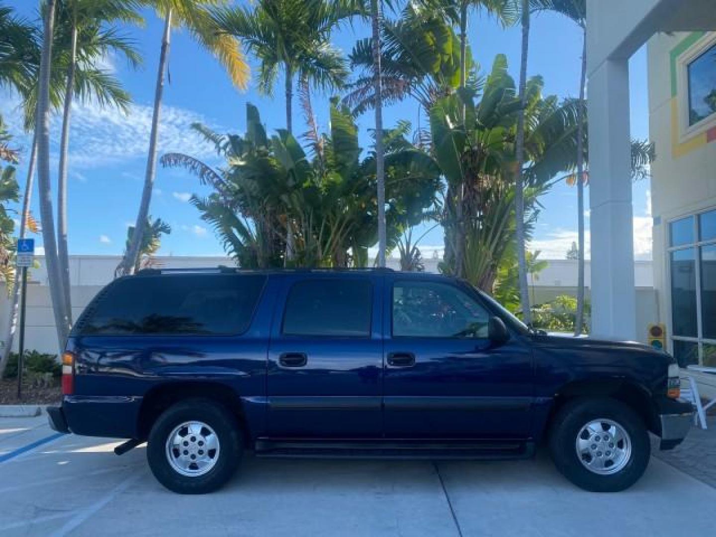 2001 Indigo Blue Metallic /Tan/Neutral Chevrolet Suburban LT 1 OWNER 44 SERVICES NO ACCIDENTS (3GNFK16T41G) with an 5.3L Vortec 1000 SFI V8 Engine engine, Automatic transmission, located at 4701 North Dixie Hwy, Pompano Beach, FL, 33064, (954) 422-2889, 26.240938, -80.123474 - OUR WEBPAGE FLORIDACARS1.COM HAS OVER 100 PHOTOS AND FREE CARFAX LINK 2001 CHEVROLET SUBURBAN 1500 4 WHEEL DRIVE CLOTH LOADED - LIKE NEW VIN: 3GNFK16T41G205451 3 G N F K 1 6 T 4 1 G 2 0 5 4 5 1 4 DOOR WAGON/SPORT UTILITY 5.3L V8 F OHV GASOLINE 18 MPG REAR WHEEL DRIVE W/ 4X4 Features ABS Brakes Air C - Photo#98