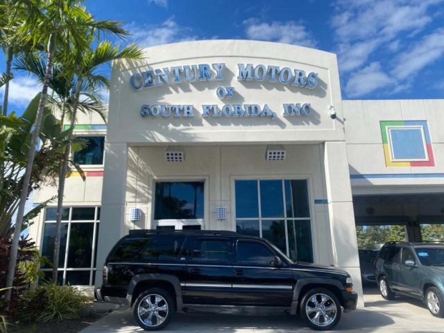 2001 Onyx Black /Graphite/Med Gray Chevrolet Suburban LT Z71 1 FL 4WD 44 SERVICES NO ACCIDENTS (3GNFK16T41G) with an 5.3L Vortec 1000 SFI V8 Engine engine, Automatic transmission, located at 4701 North Dixie Hwy, Pompano Beach, FL, 33064, (954) 422-2889, 26.240938, -80.123474 - OUR WEBPAGE FLORIDACARS1.COM HAS OVER 100 PHOTOS AND FREE CARFAX LINK 2001 CHEVROLET SUBURBAN 1500 Z71 4 WHEEL DRIVE LEATHER LOADED SUNROOF IMMACULATE VIN: 3GNFK16T41G205451 3 G N F K 1 6 T 4 1 G 2 0 5 4 5 1 4 DOOR WAGON/SPORT UTILITY 5.3L V8 F OHV GASOLINE 18 MPG REAR WHEEL DRIVE W/ 4X4 Features 4W - Photo#0