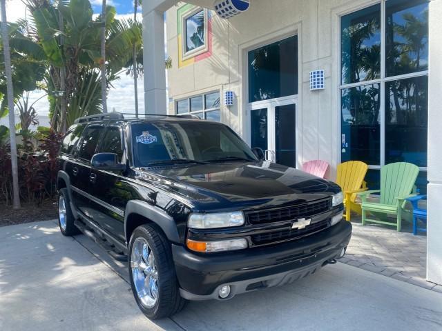 2001 Onyx Black /Graphite/Med Gray Chevrolet Suburban LT Z71 1 FL 4WD 44 SERVICES NO ACCIDENTS (3GNFK16T41G) with an 5.3L Vortec 1000 SFI V8 Engine engine, Automatic transmission, located at 4701 North Dixie Hwy, Pompano Beach, FL, 33064, (954) 422-2889, 26.240938, -80.123474 - OUR WEBPAGE FLORIDACARS1.COM HAS OVER 100 PHOTOS AND FREE CARFAX LINK 2001 CHEVROLET SUBURBAN 1500 Z71 4 WHEEL DRIVE LEATHER LOADED SUNROOF IMMACULATE VIN: 3GNFK16T41G205451 3 G N F K 1 6 T 4 1 G 2 0 5 4 5 1 4 DOOR WAGON/SPORT UTILITY 5.3L V8 F OHV GASOLINE 18 MPG REAR WHEEL DRIVE W/ 4X4 Features 4W - Photo#1