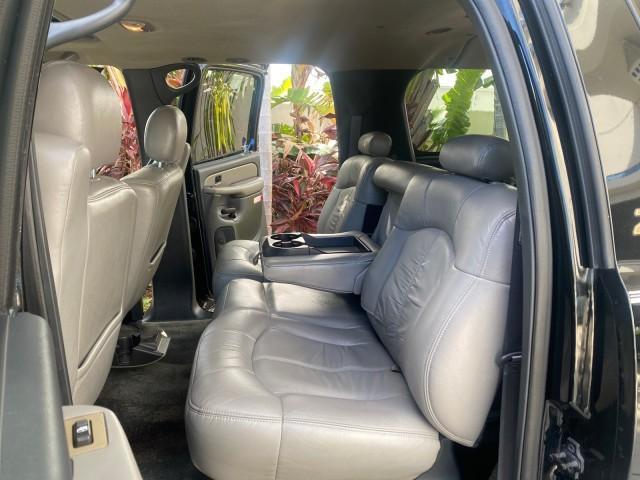 2001 Onyx Black /Graphite/Med Gray Chevrolet Suburban LT Z71 1 FL 4WD 44 SERVICES NO ACCIDENTS (3GNFK16T41G) with an 5.3L Vortec 1000 SFI V8 Engine engine, Automatic transmission, located at 4701 North Dixie Hwy, Pompano Beach, FL, 33064, (954) 422-2889, 26.240938, -80.123474 - OUR WEBPAGE FLORIDACARS1.COM HAS OVER 100 PHOTOS AND FREE CARFAX LINK 2001 CHEVROLET SUBURBAN 1500 Z71 4 WHEEL DRIVE LEATHER LOADED SUNROOF IMMACULATE VIN: 3GNFK16T41G205451 3 G N F K 1 6 T 4 1 G 2 0 5 4 5 1 4 DOOR WAGON/SPORT UTILITY 5.3L V8 F OHV GASOLINE 18 MPG REAR WHEEL DRIVE W/ 4X4 Features 4W - Photo#14
