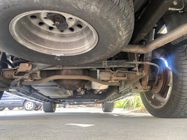 2001 Onyx Black /Graphite/Med Gray Chevrolet Suburban LT Z71 1 FL 4WD 44 SERVICES NO ACCIDENTS (3GNFK16T41G) with an 5.3L Vortec 1000 SFI V8 Engine engine, Automatic transmission, located at 4701 North Dixie Hwy, Pompano Beach, FL, 33064, (954) 422-2889, 26.240938, -80.123474 - OUR WEBPAGE FLORIDACARS1.COM HAS OVER 100 PHOTOS AND FREE CARFAX LINK 2001 CHEVROLET SUBURBAN 1500 Z71 4 WHEEL DRIVE LEATHER LOADED SUNROOF IMMACULATE VIN: 3GNFK16T41G205451 3 G N F K 1 6 T 4 1 G 2 0 5 4 5 1 4 DOOR WAGON/SPORT UTILITY 5.3L V8 F OHV GASOLINE 18 MPG REAR WHEEL DRIVE W/ 4X4 Features 4W - Photo#22