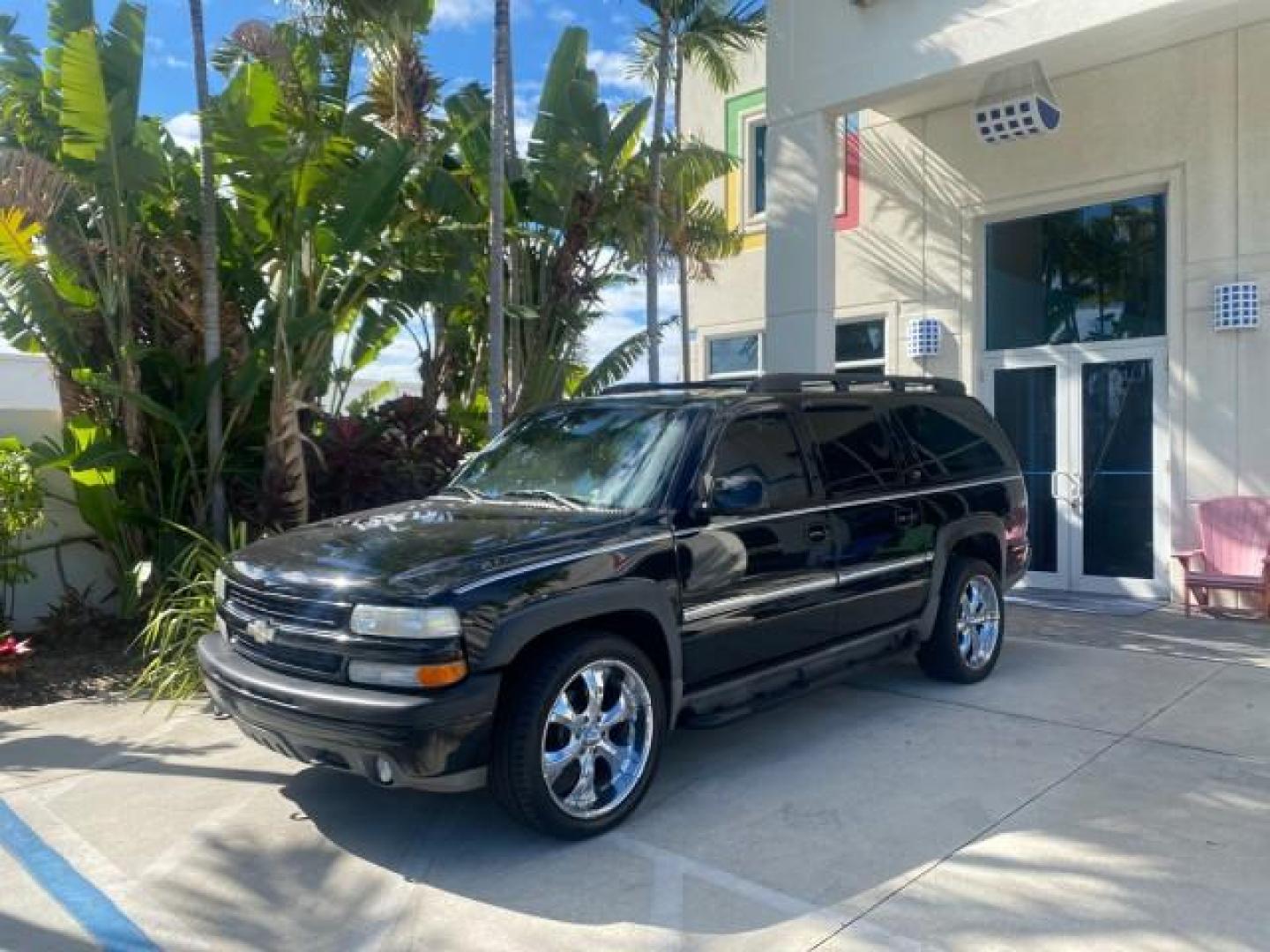 2001 Onyx Black /Graphite/Med Gray Chevrolet Suburban LT Z71 1 FL 4WD 44 SERVICES NO ACCIDENTS (3GNFK16T41G) with an 5.3L Vortec 1000 SFI V8 Engine engine, Automatic transmission, located at 4701 North Dixie Hwy, Pompano Beach, FL, 33064, (954) 422-2889, 26.240938, -80.123474 - OUR WEBPAGE FLORIDACARS1.COM HAS OVER 100 PHOTOS AND FREE CARFAX LINK 2001 CHEVROLET SUBURBAN 1500 Z71 4 WHEEL DRIVE LEATHER LOADED SUNROOF IMMACULATE VIN: 3GNFK16T41G205451 3 G N F K 1 6 T 4 1 G 2 0 5 4 5 1 4 DOOR WAGON/SPORT UTILITY 5.3L V8 F OHV GASOLINE 18 MPG REAR WHEEL DRIVE W/ 4X4 Features 4W - Photo#29