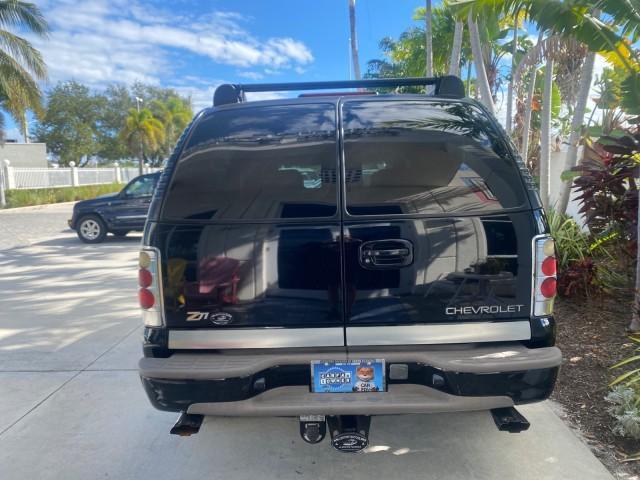 2001 Onyx Black /Graphite/Med Gray Chevrolet Suburban LT Z71 1 FL 4WD 44 SERVICES NO ACCIDENTS (3GNFK16T41G) with an 5.3L Vortec 1000 SFI V8 Engine engine, Automatic transmission, located at 4701 North Dixie Hwy, Pompano Beach, FL, 33064, (954) 422-2889, 26.240938, -80.123474 - OUR WEBPAGE FLORIDACARS1.COM HAS OVER 100 PHOTOS AND FREE CARFAX LINK 2001 CHEVROLET SUBURBAN 1500 Z71 4 WHEEL DRIVE LEATHER LOADED SUNROOF IMMACULATE VIN: 3GNFK16T41G205451 3 G N F K 1 6 T 4 1 G 2 0 5 4 5 1 4 DOOR WAGON/SPORT UTILITY 5.3L V8 F OHV GASOLINE 18 MPG REAR WHEEL DRIVE W/ 4X4 Features 4W - Photo#36