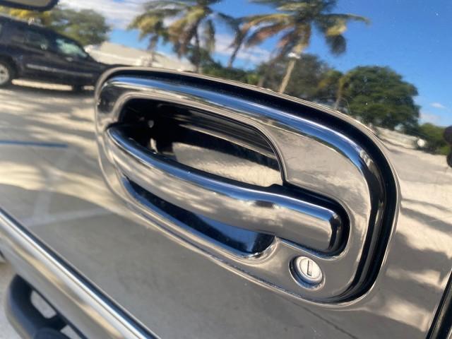 2001 Onyx Black /Graphite/Med Gray Chevrolet Suburban LT Z71 1 FL 4WD 44 SERVICES NO ACCIDENTS (3GNFK16T41G) with an 5.3L Vortec 1000 SFI V8 Engine engine, Automatic transmission, located at 4701 North Dixie Hwy, Pompano Beach, FL, 33064, (954) 422-2889, 26.240938, -80.123474 - OUR WEBPAGE FLORIDACARS1.COM HAS OVER 100 PHOTOS AND FREE CARFAX LINK 2001 CHEVROLET SUBURBAN 1500 Z71 4 WHEEL DRIVE LEATHER LOADED SUNROOF IMMACULATE VIN: 3GNFK16T41G205451 3 G N F K 1 6 T 4 1 G 2 0 5 4 5 1 4 DOOR WAGON/SPORT UTILITY 5.3L V8 F OHV GASOLINE 18 MPG REAR WHEEL DRIVE W/ 4X4 Features 4W - Photo#39