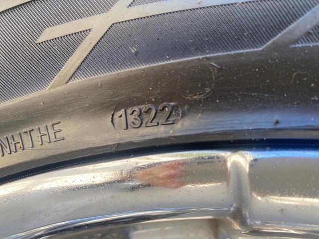 2001 Onyx Black /Graphite/Med Gray Chevrolet Suburban LT Z71 1 FL 4WD 44 SERVICES NO ACCIDENTS (3GNFK16T41G) with an 5.3L Vortec 1000 SFI V8 Engine engine, Automatic transmission, located at 4701 North Dixie Hwy, Pompano Beach, FL, 33064, (954) 422-2889, 26.240938, -80.123474 - OUR WEBPAGE FLORIDACARS1.COM HAS OVER 100 PHOTOS AND FREE CARFAX LINK 2001 CHEVROLET SUBURBAN 1500 Z71 4 WHEEL DRIVE LEATHER LOADED SUNROOF IMMACULATE VIN: 3GNFK16T41G205451 3 G N F K 1 6 T 4 1 G 2 0 5 4 5 1 4 DOOR WAGON/SPORT UTILITY 5.3L V8 F OHV GASOLINE 18 MPG REAR WHEEL DRIVE W/ 4X4 Features 4W - Photo#42