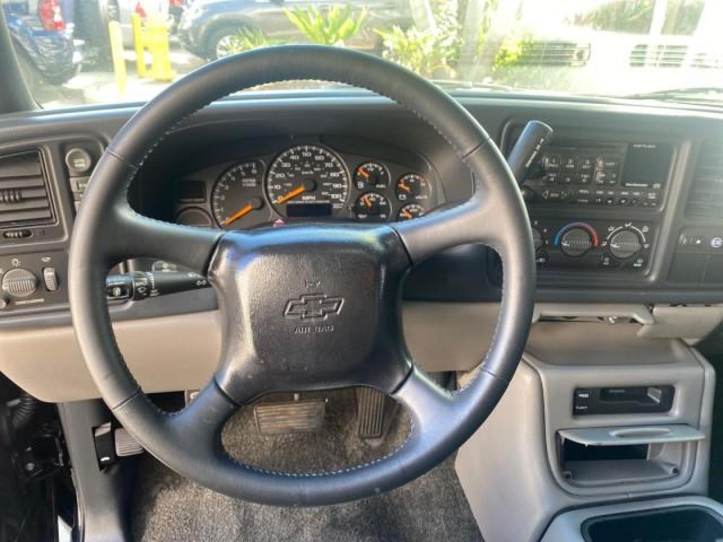 2001 Onyx Black /Graphite/Med Gray Chevrolet Suburban LT Z71 1 FL 4WD 44 SERVICES NO ACCIDENTS (3GNFK16T41G) with an 5.3L Vortec 1000 SFI V8 Engine engine, Automatic transmission, located at 4701 North Dixie Hwy, Pompano Beach, FL, 33064, (954) 422-2889, 26.240938, -80.123474 - OUR WEBPAGE FLORIDACARS1.COM HAS OVER 100 PHOTOS AND FREE CARFAX LINK 2001 CHEVROLET SUBURBAN 1500 Z71 4 WHEEL DRIVE LEATHER LOADED SUNROOF IMMACULATE VIN: 3GNFK16T41G205451 3 G N F K 1 6 T 4 1 G 2 0 5 4 5 1 4 DOOR WAGON/SPORT UTILITY 5.3L V8 F OHV GASOLINE 18 MPG REAR WHEEL DRIVE W/ 4X4 Features 4W - Photo#52