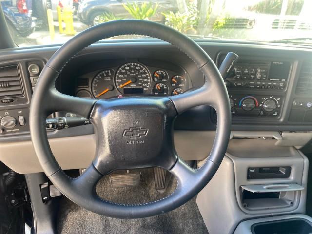 2001 Onyx Black /Graphite/Med Gray Chevrolet Suburban LT Z71 1 FL 4WD 44 SERVICES NO ACCIDENTS (3GNFK16T41G) with an 5.3L Vortec 1000 SFI V8 Engine engine, Automatic transmission, located at 4701 North Dixie Hwy, Pompano Beach, FL, 33064, (954) 422-2889, 26.240938, -80.123474 - OUR WEBPAGE FLORIDACARS1.COM HAS OVER 100 PHOTOS AND FREE CARFAX LINK 2001 CHEVROLET SUBURBAN 1500 Z71 4 WHEEL DRIVE LEATHER LOADED SUNROOF IMMACULATE VIN: 3GNFK16T41G205451 3 G N F K 1 6 T 4 1 G 2 0 5 4 5 1 4 DOOR WAGON/SPORT UTILITY 5.3L V8 F OHV GASOLINE 18 MPG REAR WHEEL DRIVE W/ 4X4 Features 4W - Photo#52