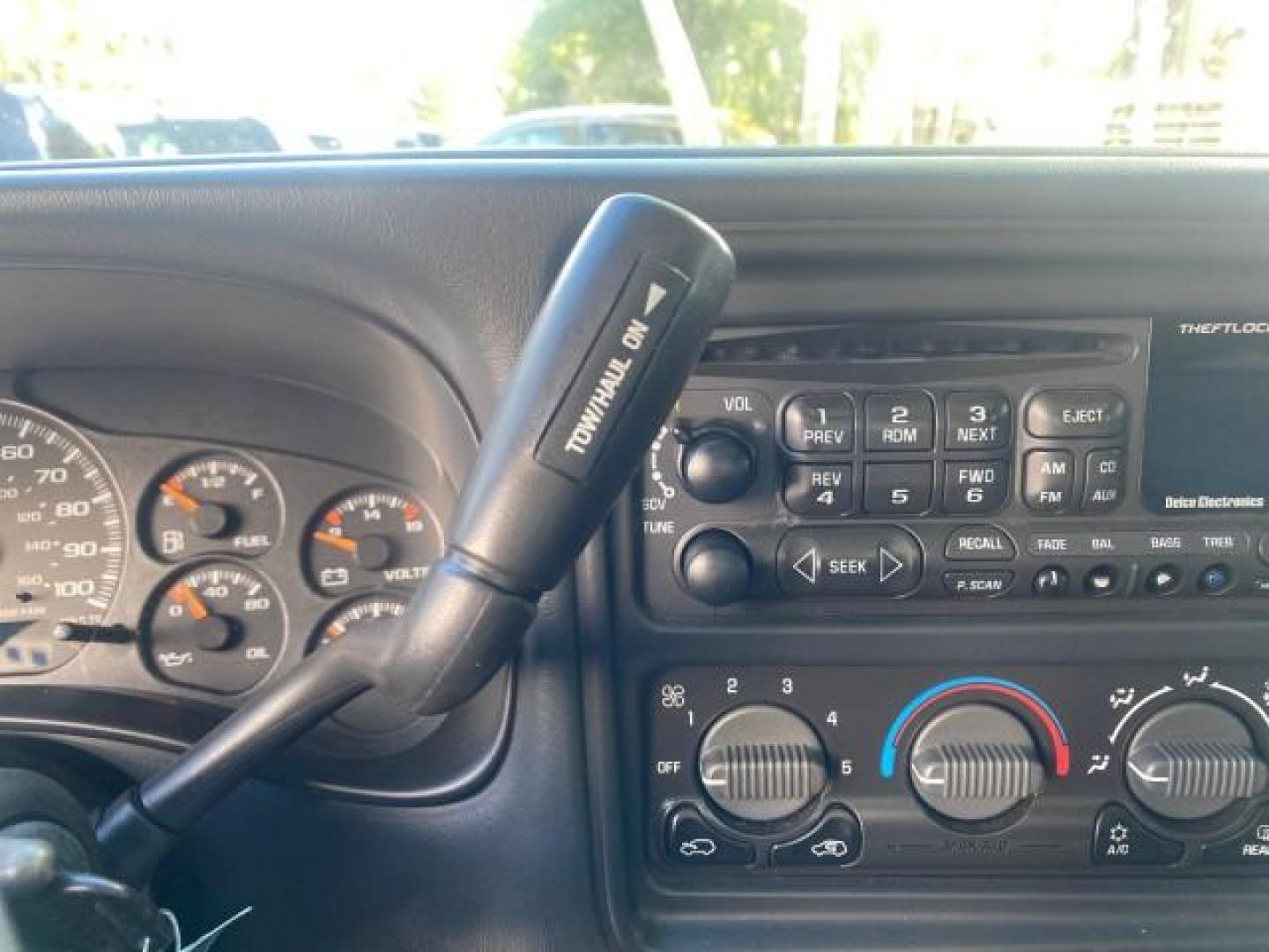 2001 Onyx Black /Graphite/Med Gray Chevrolet Suburban LT Z71 1 FL 4WD 44 SERVICES NO ACCIDENTS (3GNFK16T41G) with an 5.3L Vortec 1000 SFI V8 Engine engine, Automatic transmission, located at 4701 North Dixie Hwy, Pompano Beach, FL, 33064, (954) 422-2889, 26.240938, -80.123474 - OUR WEBPAGE FLORIDACARS1.COM HAS OVER 100 PHOTOS AND FREE CARFAX LINK 2001 CHEVROLET SUBURBAN 1500 Z71 4 WHEEL DRIVE LEATHER LOADED SUNROOF IMMACULATE VIN: 3GNFK16T41G205451 3 G N F K 1 6 T 4 1 G 2 0 5 4 5 1 4 DOOR WAGON/SPORT UTILITY 5.3L V8 F OHV GASOLINE 18 MPG REAR WHEEL DRIVE W/ 4X4 Features 4W - Photo#57