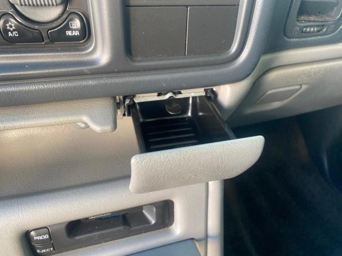 2001 Onyx Black /Graphite/Med Gray Chevrolet Suburban LT Z71 1 FL 4WD 44 SERVICES NO ACCIDENTS (3GNFK16T41G) with an 5.3L Vortec 1000 SFI V8 Engine engine, Automatic transmission, located at 4701 North Dixie Hwy, Pompano Beach, FL, 33064, (954) 422-2889, 26.240938, -80.123474 - OUR WEBPAGE FLORIDACARS1.COM HAS OVER 100 PHOTOS AND FREE CARFAX LINK 2001 CHEVROLET SUBURBAN 1500 Z71 4 WHEEL DRIVE LEATHER LOADED SUNROOF IMMACULATE VIN: 3GNFK16T41G205451 3 G N F K 1 6 T 4 1 G 2 0 5 4 5 1 4 DOOR WAGON/SPORT UTILITY 5.3L V8 F OHV GASOLINE 18 MPG REAR WHEEL DRIVE W/ 4X4 Features 4W - Photo#64