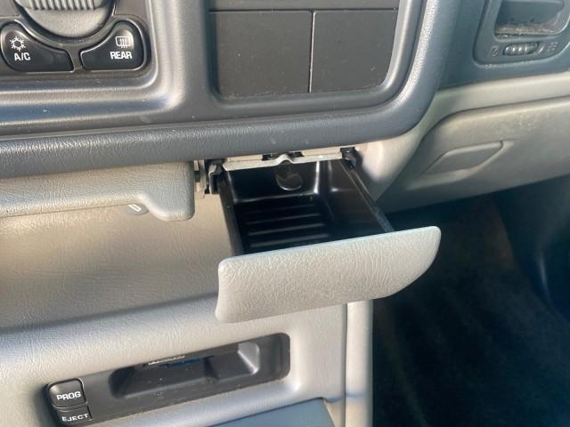 2001 Onyx Black /Graphite/Med Gray Chevrolet Suburban LT Z71 1 FL 4WD 44 SERVICES NO ACCIDENTS (3GNFK16T41G) with an 5.3L Vortec 1000 SFI V8 Engine engine, Automatic transmission, located at 4701 North Dixie Hwy, Pompano Beach, FL, 33064, (954) 422-2889, 26.240938, -80.123474 - OUR WEBPAGE FLORIDACARS1.COM HAS OVER 100 PHOTOS AND FREE CARFAX LINK 2001 CHEVROLET SUBURBAN 1500 Z71 4 WHEEL DRIVE LEATHER LOADED SUNROOF IMMACULATE VIN: 3GNFK16T41G205451 3 G N F K 1 6 T 4 1 G 2 0 5 4 5 1 4 DOOR WAGON/SPORT UTILITY 5.3L V8 F OHV GASOLINE 18 MPG REAR WHEEL DRIVE W/ 4X4 Features 4W - Photo#64