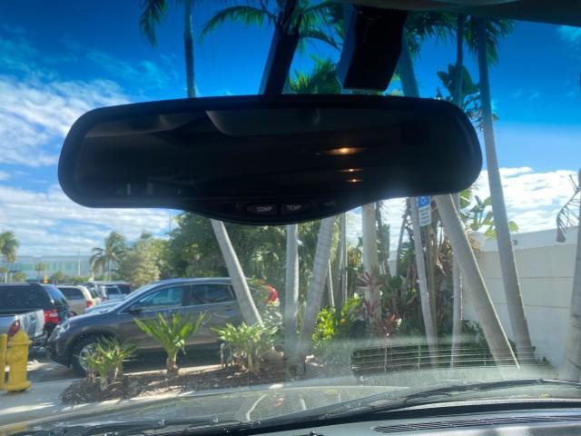 2001 Onyx Black /Graphite/Med Gray Chevrolet Suburban LT Z71 1 FL 4WD 44 SERVICES NO ACCIDENTS (3GNFK16T41G) with an 5.3L Vortec 1000 SFI V8 Engine engine, Automatic transmission, located at 4701 North Dixie Hwy, Pompano Beach, FL, 33064, (954) 422-2889, 26.240938, -80.123474 - OUR WEBPAGE FLORIDACARS1.COM HAS OVER 100 PHOTOS AND FREE CARFAX LINK 2001 CHEVROLET SUBURBAN 1500 Z71 4 WHEEL DRIVE LEATHER LOADED SUNROOF IMMACULATE VIN: 3GNFK16T41G205451 3 G N F K 1 6 T 4 1 G 2 0 5 4 5 1 4 DOOR WAGON/SPORT UTILITY 5.3L V8 F OHV GASOLINE 18 MPG REAR WHEEL DRIVE W/ 4X4 Features 4W - Photo#71