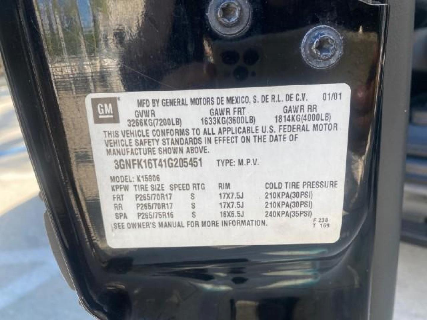 2001 Onyx Black /Graphite/Med Gray Chevrolet Suburban LT Z71 1 FL 4WD 44 SERVICES NO ACCIDENTS (3GNFK16T41G) with an 5.3L Vortec 1000 SFI V8 Engine engine, Automatic transmission, located at 4701 North Dixie Hwy, Pompano Beach, FL, 33064, (954) 422-2889, 26.240938, -80.123474 - OUR WEBPAGE FLORIDACARS1.COM HAS OVER 100 PHOTOS AND FREE CARFAX LINK 2001 CHEVROLET SUBURBAN 1500 Z71 4 WHEEL DRIVE LEATHER LOADED SUNROOF IMMACULATE VIN: 3GNFK16T41G205451 3 G N F K 1 6 T 4 1 G 2 0 5 4 5 1 4 DOOR WAGON/SPORT UTILITY 5.3L V8 F OHV GASOLINE 18 MPG REAR WHEEL DRIVE W/ 4X4 Features 4W - Photo#77
