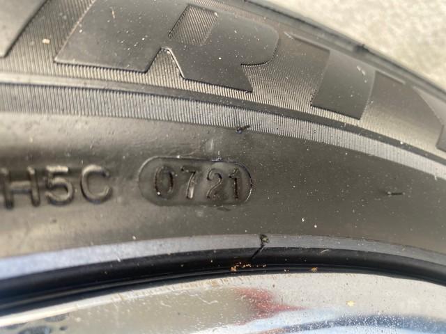 2001 Onyx Black /Graphite/Med Gray Chevrolet Suburban LT Z71 1 FL 4WD 44 SERVICES NO ACCIDENTS (3GNFK16T41G) with an 5.3L Vortec 1000 SFI V8 Engine engine, Automatic transmission, located at 4701 North Dixie Hwy, Pompano Beach, FL, 33064, (954) 422-2889, 26.240938, -80.123474 - OUR WEBPAGE FLORIDACARS1.COM HAS OVER 100 PHOTOS AND FREE CARFAX LINK 2001 CHEVROLET SUBURBAN 1500 Z71 4 WHEEL DRIVE LEATHER LOADED SUNROOF IMMACULATE VIN: 3GNFK16T41G205451 3 G N F K 1 6 T 4 1 G 2 0 5 4 5 1 4 DOOR WAGON/SPORT UTILITY 5.3L V8 F OHV GASOLINE 18 MPG REAR WHEEL DRIVE W/ 4X4 Features 4W - Photo#96