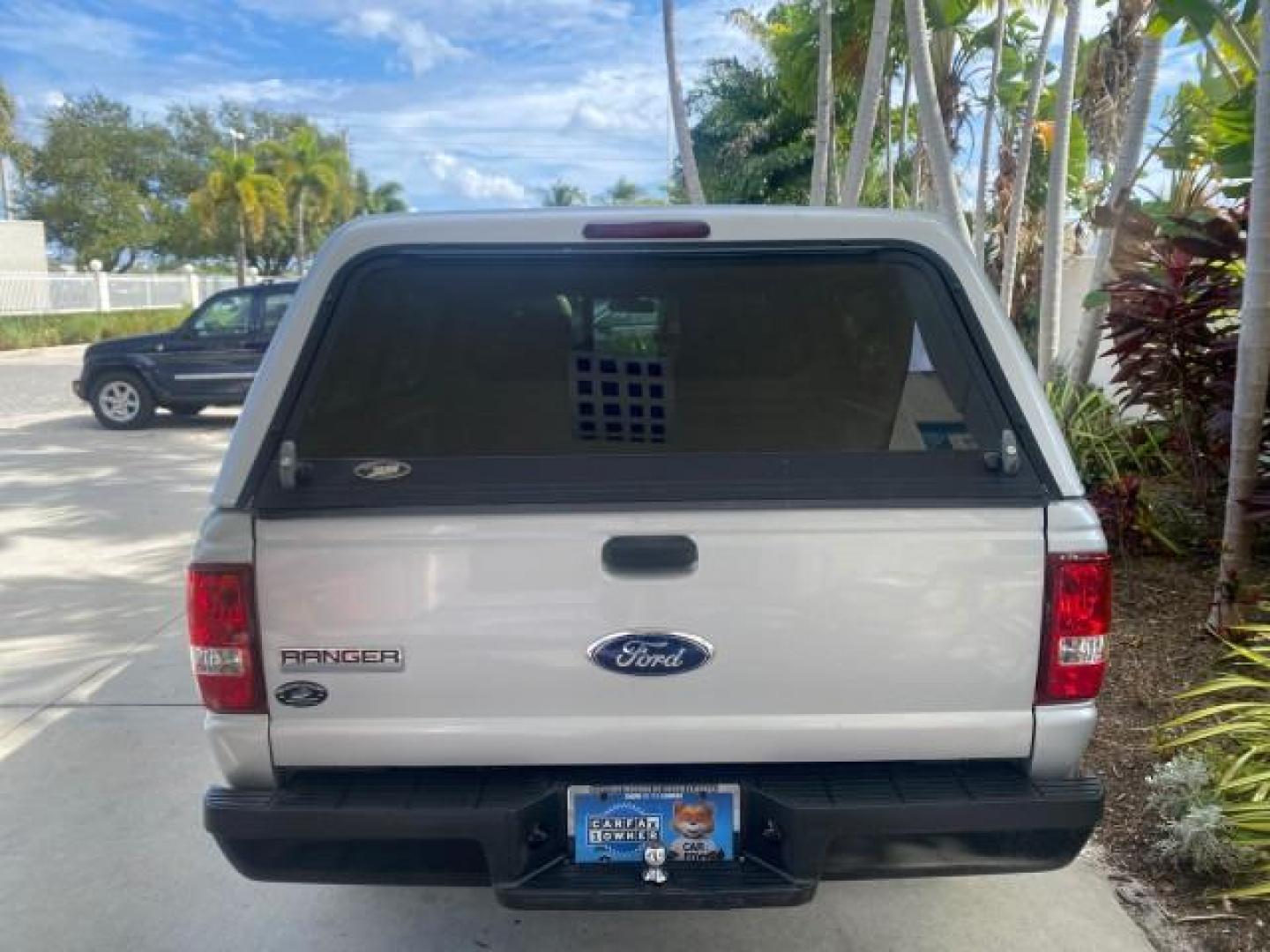 2008 Silver Metallic /Medium Dark Flint Ebony Ford Ranger XL LOW MILES 49,420 (1FTYR10D28P) with an 2.3L DOHC 16-Valve I4 Engine engine, Automatic transmission, located at 4701 North Dixie Hwy, Pompano Beach, FL, 33064, (954) 422-2889, 26.240938, -80.123474 - OUR WEBPAGE FLORIDACARS1.COM HAS OVER 100 PHOTOS AND FREE CARFAX LINK 2008 FORD RANGER XL AUTO AC 4 CYLN CAMPER TOP LOW MILES VIN: 1FTYR10D28PA70636 1 F T Y R 1 0 D 2 8 P A 7 0 6 3 6 PICKUP 2.3L 4 F GASOLINE 26 MPG REAR WHEEL DRIVE Features ABS Brakes Air Conditioning AM/FM Stereo Automatic Transmis - Photo#36