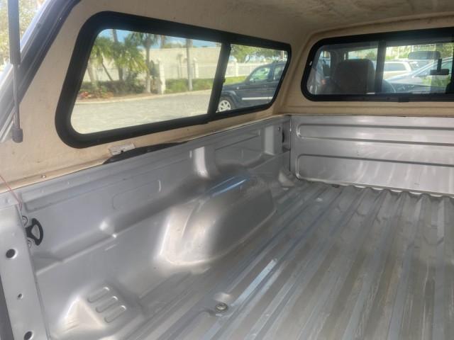 2008 Silver Metallic /Medium Dark Flint Ebony Ford Ranger XL LOW MILES 49,420 (1FTYR10D28P) with an 2.3L DOHC 16-Valve I4 Engine engine, Automatic transmission, located at 4701 North Dixie Hwy, Pompano Beach, FL, 33064, (954) 422-2889, 26.240938, -80.123474 - OUR WEBPAGE FLORIDACARS1.COM HAS OVER 100 PHOTOS AND FREE CARFAX LINK 2008 FORD RANGER XL AUTO AC 4 CYLN CAMPER TOP LOW MILES VIN: 1FTYR10D28PA70636 1 F T Y R 1 0 D 2 8 P A 7 0 6 3 6 PICKUP 2.3L 4 F GASOLINE 26 MPG REAR WHEEL DRIVE Features ABS Brakes Air Conditioning AM/FM Stereo Automatic Transmis - Photo#84