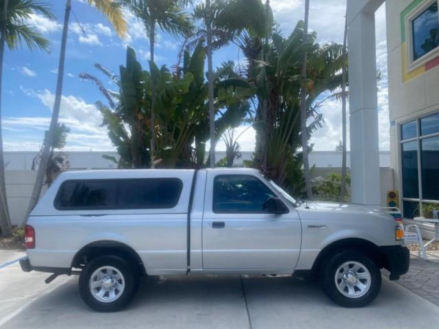 2008 Silver Metallic /Medium Dark Flint Ebony Ford Ranger XL LOW MILES 49,420 (1FTYR10D28P) with an 2.3L DOHC 16-Valve I4 Engine engine, Automatic transmission, located at 4701 North Dixie Hwy, Pompano Beach, FL, 33064, (954) 422-2889, 26.240938, -80.123474 - OUR WEBPAGE FLORIDACARS1.COM HAS OVER 100 PHOTOS AND FREE CARFAX LINK 2008 FORD RANGER XL AUTO AC 4 CYLN CAMPER TOP LOW MILES VIN: 1FTYR10D28PA70636 1 F T Y R 1 0 D 2 8 P A 7 0 6 3 6 PICKUP 2.3L 4 F GASOLINE 26 MPG REAR WHEEL DRIVE Features ABS Brakes Air Conditioning AM/FM Stereo Automatic Transmis - Photo#96