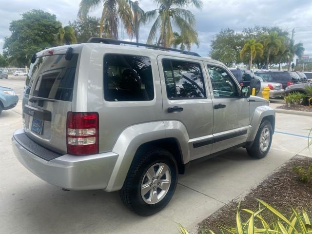 2010 Bright Silver Metallic /Dark slate gray Jeep Liberty Sport 4WD NO ACCIDENTS (1J4PN2GK2AW) with an 3.7L V6 Engine engine, Automatic transmission, located at 4701 North Dixie Hwy, Pompano Beach, FL, 33064, (954) 422-2889, 26.240938, -80.123474 - OUR WEBPAGE FLORIDACARS1.COM HAS OVER 100 PHOTOS AND FREE CARFAX LINK 2010 JEEP LIBERTY SPORT 4WD AMAZING FIND 32 SERVICE RECORDS VIN: 1J4PN2GK2AW182523 1 J 4 P N 2 G K 2 A W 1 8 2 5 2 3 4 DOOR WAGON/SPORT UTILITY 3.7L V6 F SOHC 12V GASOLINE 21 MPG REAR WHEEL DRIVE W/ 4X4 Features ABS Brakes Air Con - Photo#7