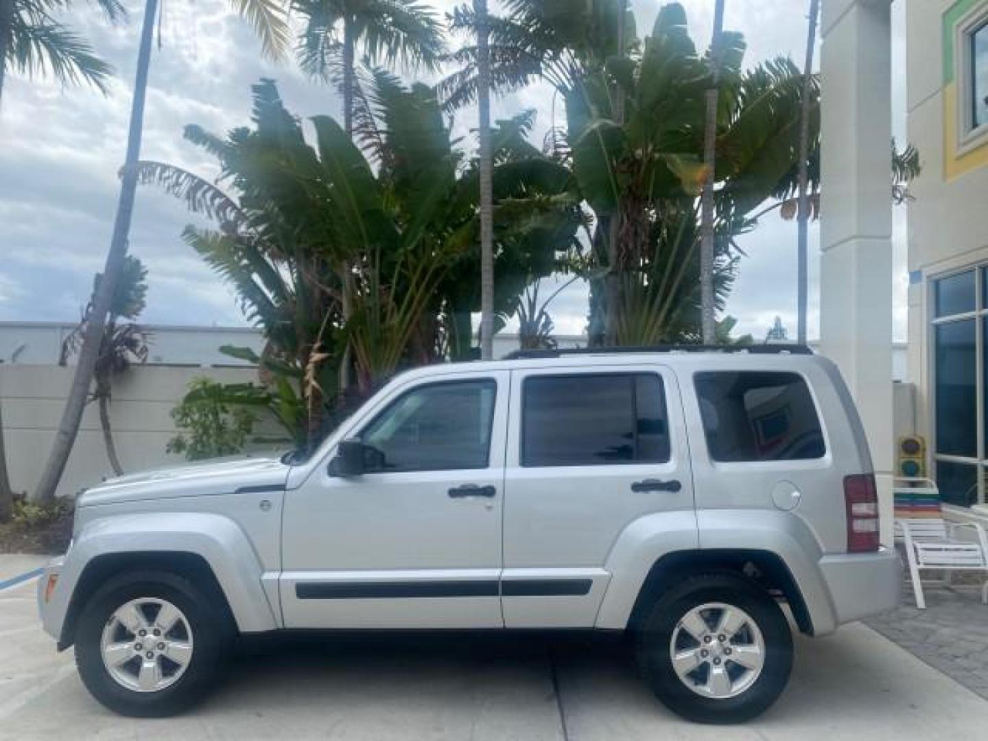 2010 Bright Silver Metallic /Dark slate gray Jeep Liberty Sport 4WD NO ACCIDENTS (1J4PN2GK2AW) with an 3.7L V6 Engine engine, Automatic transmission, located at 4701 North Dixie Hwy, Pompano Beach, FL, 33064, (954) 422-2889, 26.240938, -80.123474 - OUR WEBPAGE FLORIDACARS1.COM HAS OVER 100 PHOTOS AND FREE CARFAX LINK 2010 JEEP LIBERTY SPORT 4WD AMAZING FIND 32 SERVICE RECORDS VIN: 1J4PN2GK2AW182523 1 J 4 P N 2 G K 2 A W 1 8 2 5 2 3 4 DOOR WAGON/SPORT UTILITY 3.7L V6 F SOHC 12V GASOLINE 21 MPG REAR WHEEL DRIVE W/ 4X4 Features ABS Brakes Air Con - Photo#32