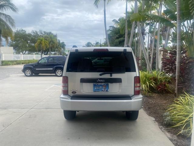 2010 Bright Silver Metallic /Dark slate gray Jeep Liberty Sport 4WD NO ACCIDENTS (1J4PN2GK2AW) with an 3.7L V6 Engine engine, Automatic transmission, located at 4701 North Dixie Hwy, Pompano Beach, FL, 33064, (954) 422-2889, 26.240938, -80.123474 - OUR WEBPAGE FLORIDACARS1.COM HAS OVER 100 PHOTOS AND FREE CARFAX LINK 2010 JEEP LIBERTY SPORT 4WD AMAZING FIND 32 SERVICE RECORDS VIN: 1J4PN2GK2AW182523 1 J 4 P N 2 G K 2 A W 1 8 2 5 2 3 4 DOOR WAGON/SPORT UTILITY 3.7L V6 F SOHC 12V GASOLINE 21 MPG REAR WHEEL DRIVE W/ 4X4 Features ABS Brakes Air Con - Photo#35