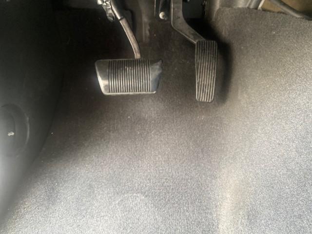 2010 Bright Silver Metallic /Dark slate gray Jeep Liberty Sport 4WD NO ACCIDENTS (1J4PN2GK2AW) with an 3.7L V6 Engine engine, Automatic transmission, located at 4701 North Dixie Hwy, Pompano Beach, FL, 33064, (954) 422-2889, 26.240938, -80.123474 - OUR WEBPAGE FLORIDACARS1.COM HAS OVER 100 PHOTOS AND FREE CARFAX LINK 2010 JEEP LIBERTY SPORT 4WD AMAZING FIND 32 SERVICE RECORDS VIN: 1J4PN2GK2AW182523 1 J 4 P N 2 G K 2 A W 1 8 2 5 2 3 4 DOOR WAGON/SPORT UTILITY 3.7L V6 F SOHC 12V GASOLINE 21 MPG REAR WHEEL DRIVE W/ 4X4 Features ABS Brakes Air Con - Photo#57