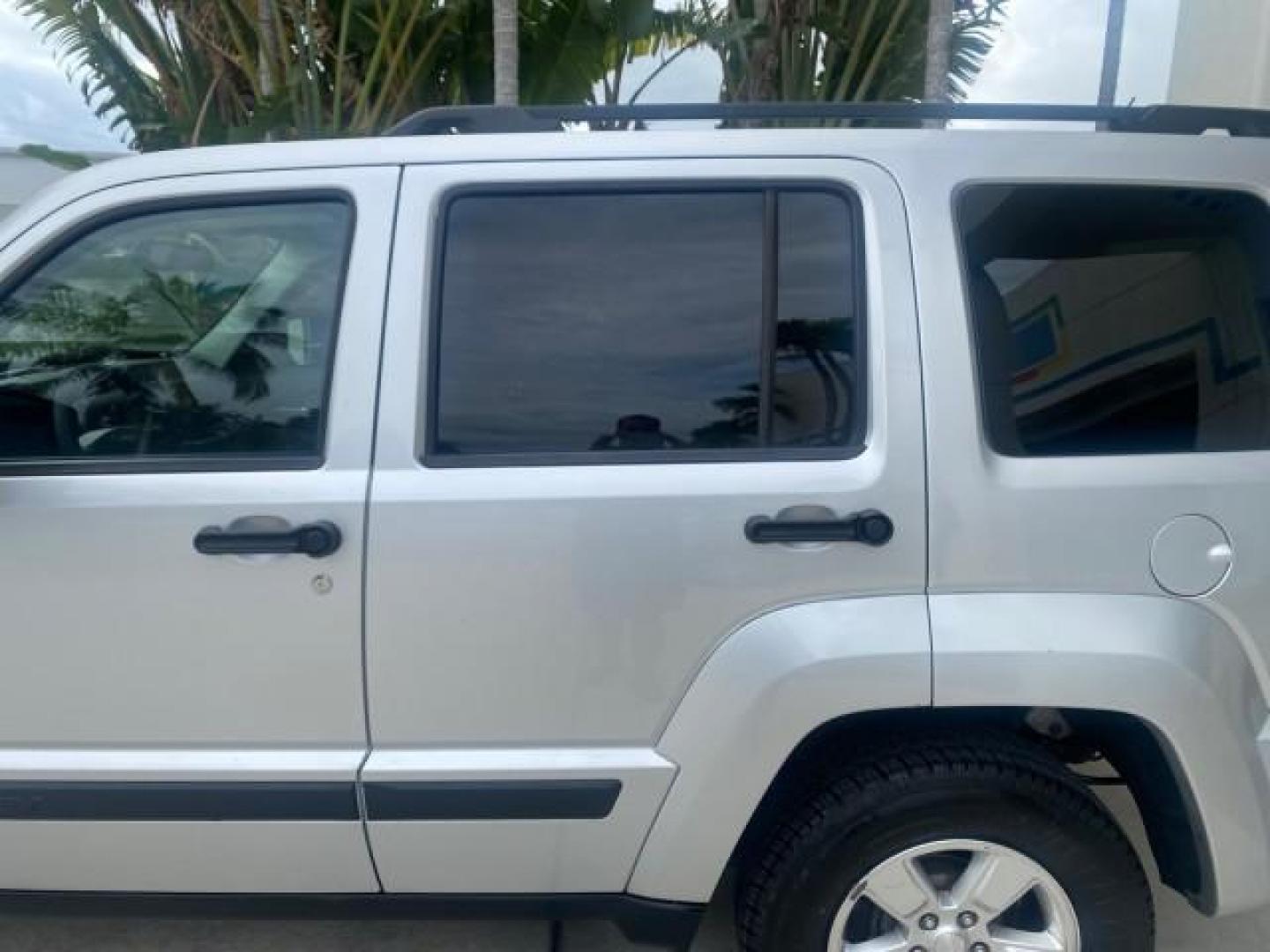 2010 Bright Silver Metallic /Dark slate gray Jeep Liberty Sport 4WD NO ACCIDENTS (1J4PN2GK2AW) with an 3.7L V6 Engine engine, Automatic transmission, located at 4701 North Dixie Hwy, Pompano Beach, FL, 33064, (954) 422-2889, 26.240938, -80.123474 - OUR WEBPAGE FLORIDACARS1.COM HAS OVER 100 PHOTOS AND FREE CARFAX LINK 2010 JEEP LIBERTY SPORT 4WD AMAZING FIND 32 SERVICE RECORDS VIN: 1J4PN2GK2AW182523 1 J 4 P N 2 G K 2 A W 1 8 2 5 2 3 4 DOOR WAGON/SPORT UTILITY 3.7L V6 F SOHC 12V GASOLINE 21 MPG REAR WHEEL DRIVE W/ 4X4 Features ABS Brakes Air Con - Photo#76