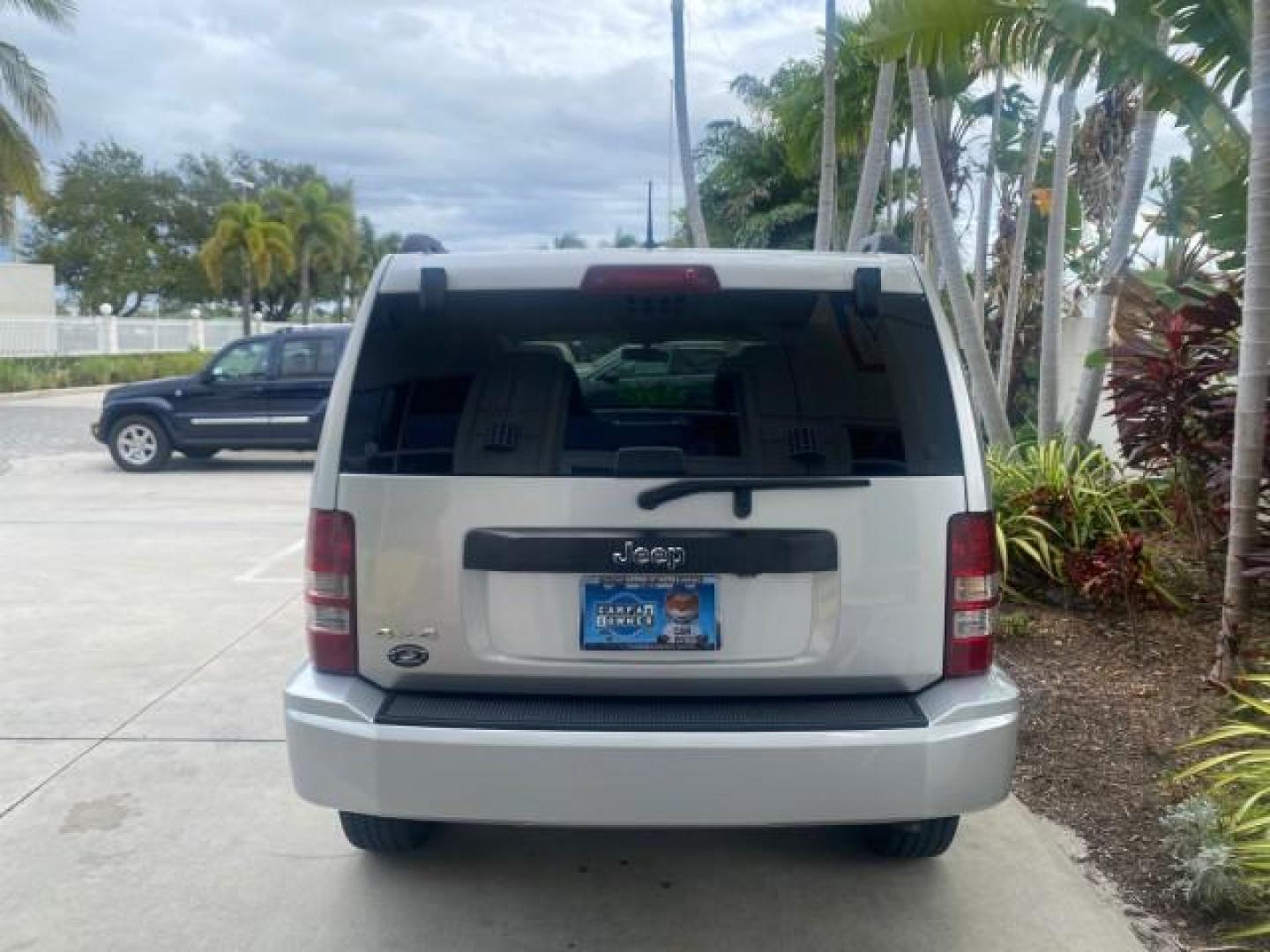 2010 Bright Silver Metallic /Dark slate gray Jeep Liberty Sport 4WD NO ACCIDENTS (1J4PN2GK2AW) with an 3.7L V6 Engine engine, Automatic transmission, located at 4701 North Dixie Hwy, Pompano Beach, FL, 33064, (954) 422-2889, 26.240938, -80.123474 - OUR WEBPAGE FLORIDACARS1.COM HAS OVER 100 PHOTOS AND FREE CARFAX LINK 2010 JEEP LIBERTY SPORT 4WD AMAZING FIND 32 SERVICE RECORDS VIN: 1J4PN2GK2AW182523 1 J 4 P N 2 G K 2 A W 1 8 2 5 2 3 4 DOOR WAGON/SPORT UTILITY 3.7L V6 F SOHC 12V GASOLINE 21 MPG REAR WHEEL DRIVE W/ 4X4 Features ABS Brakes Air Con - Photo#92