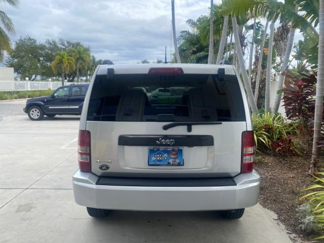 2010 Bright Silver Metallic /Dark slate gray Jeep Liberty Sport 4WD NO ACCIDENTS (1J4PN2GK2AW) with an 3.7L V6 Engine engine, Automatic transmission, located at 4701 North Dixie Hwy, Pompano Beach, FL, 33064, (954) 422-2889, 26.240938, -80.123474 - OUR WEBPAGE FLORIDACARS1.COM HAS OVER 100 PHOTOS AND FREE CARFAX LINK 2010 JEEP LIBERTY SPORT 4WD AMAZING FIND 32 SERVICE RECORDS VIN: 1J4PN2GK2AW182523 1 J 4 P N 2 G K 2 A W 1 8 2 5 2 3 4 DOOR WAGON/SPORT UTILITY 3.7L V6 F SOHC 12V GASOLINE 21 MPG REAR WHEEL DRIVE W/ 4X4 Features ABS Brakes Air Con - Photo#92