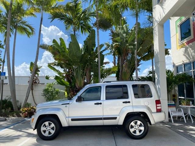 2010 Bright Silver Metallic /Dark slate gray Jeep Liberty Sport 4WD NO ACCIDENTS (1J4PN2GK2AW) with an 3.7L V6 Engine engine, Automatic transmission, located at 4701 North Dixie Hwy, Pompano Beach, FL, 33064, (954) 422-2889, 26.240938, -80.123474 - OUR WEBPAGE FLORIDACARS1.COM HAS OVER 100 PHOTOS AND FREE CARFAX LINK 2010 Jeep Liberty Sport 4 Door Wagon/Sport Utility 3.7L V6 F SOHC 12V Gasoline 21 MPG Rear Wheel Drive w/ 4X4 Features ABS Brakes Air Conditioning Alloy Wheels AM/FM Stereo Automatic Transmission Auxiliary Audio Input CD Audio Fou- Photo#4