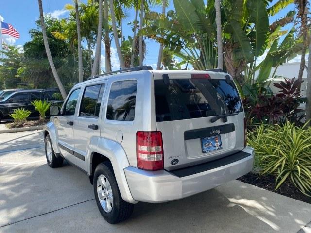 2010 Bright Silver Metallic /Dark slate gray Jeep Liberty Sport 4WD NO ACCIDENTS (1J4PN2GK2AW) with an 3.7L V6 Engine engine, Automatic transmission, located at 4701 North Dixie Hwy, Pompano Beach, FL, 33064, (954) 422-2889, 26.240938, -80.123474 - OUR WEBPAGE FLORIDACARS1.COM HAS OVER 100 PHOTOS AND FREE CARFAX LINK 2010 Jeep Liberty Sport 4 Door Wagon/Sport Utility 3.7L V6 F SOHC 12V Gasoline 21 MPG Rear Wheel Drive w/ 4X4 Features ABS Brakes Air Conditioning Alloy Wheels AM/FM Stereo Automatic Transmission Auxiliary Audio Input CD Audio Fou- Photo#5