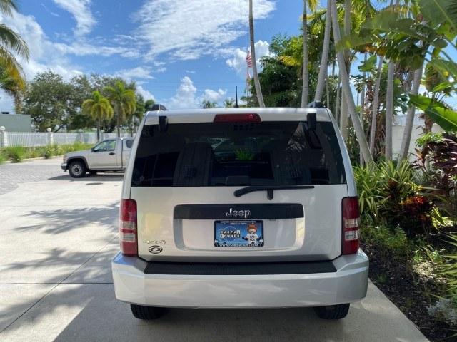 2010 Bright Silver Metallic /Dark slate gray Jeep Liberty Sport 4WD NO ACCIDENTS (1J4PN2GK2AW) with an 3.7L V6 Engine engine, Automatic transmission, located at 4701 North Dixie Hwy, Pompano Beach, FL, 33064, (954) 422-2889, 26.240938, -80.123474 - OUR WEBPAGE FLORIDACARS1.COM HAS OVER 100 PHOTOS AND FREE CARFAX LINK 2010 Jeep Liberty Sport 4 Door Wagon/Sport Utility 3.7L V6 F SOHC 12V Gasoline 21 MPG Rear Wheel Drive w/ 4X4 Features ABS Brakes Air Conditioning Alloy Wheels AM/FM Stereo Automatic Transmission Auxiliary Audio Input CD Audio Fou- Photo#6