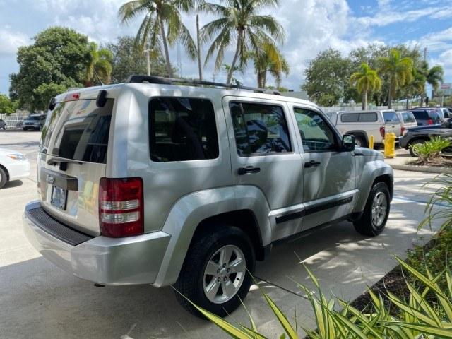 2010 Bright Silver Metallic /Dark slate gray Jeep Liberty Sport 4WD NO ACCIDENTS (1J4PN2GK2AW) with an 3.7L V6 Engine engine, Automatic transmission, located at 4701 North Dixie Hwy, Pompano Beach, FL, 33064, (954) 422-2889, 26.240938, -80.123474 - OUR WEBPAGE FLORIDACARS1.COM HAS OVER 100 PHOTOS AND FREE CARFAX LINK 2010 Jeep Liberty Sport 4 Door Wagon/Sport Utility 3.7L V6 F SOHC 12V Gasoline 21 MPG Rear Wheel Drive w/ 4X4 Features ABS Brakes Air Conditioning Alloy Wheels AM/FM Stereo Automatic Transmission Auxiliary Audio Input CD Audio Fou- Photo#7
