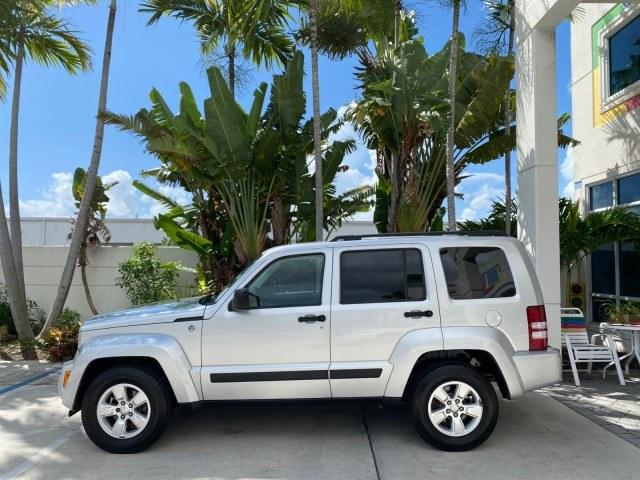2010 Bright Silver Metallic /Dark slate gray Jeep Liberty Sport 4WD NO ACCIDENTS (1J4PN2GK2AW) with an 3.7L V6 Engine engine, Automatic transmission, located at 4701 North Dixie Hwy, Pompano Beach, FL, 33064, (954) 422-2889, 26.240938, -80.123474 - OUR WEBPAGE FLORIDACARS1.COM HAS OVER 100 PHOTOS AND FREE CARFAX LINK 2010 Jeep Liberty Sport 4 Door Wagon/Sport Utility 3.7L V6 F SOHC 12V Gasoline 21 MPG Rear Wheel Drive w/ 4X4 Features ABS Brakes Air Conditioning Alloy Wheels AM/FM Stereo Automatic Transmission Auxiliary Audio Input CD Audio Fou- Photo#30