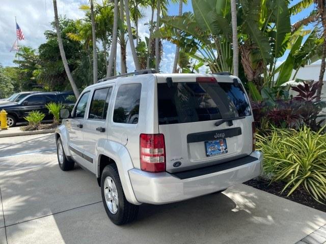 2010 Bright Silver Metallic /Dark slate gray Jeep Liberty Sport 4WD NO ACCIDENTS (1J4PN2GK2AW) with an 3.7L V6 Engine engine, Automatic transmission, located at 4701 North Dixie Hwy, Pompano Beach, FL, 33064, (954) 422-2889, 26.240938, -80.123474 - OUR WEBPAGE FLORIDACARS1.COM HAS OVER 100 PHOTOS AND FREE CARFAX LINK 2010 Jeep Liberty Sport 4 Door Wagon/Sport Utility 3.7L V6 F SOHC 12V Gasoline 21 MPG Rear Wheel Drive w/ 4X4 Features ABS Brakes Air Conditioning Alloy Wheels AM/FM Stereo Automatic Transmission Auxiliary Audio Input CD Audio Fou- Photo#32