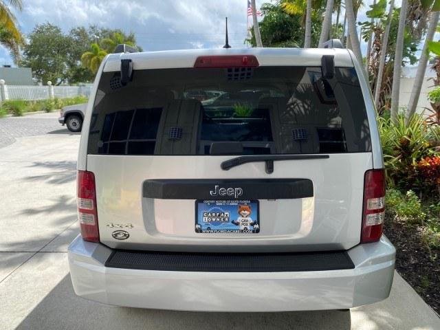 2010 Bright Silver Metallic /Dark slate gray Jeep Liberty Sport 4WD NO ACCIDENTS (1J4PN2GK2AW) with an 3.7L V6 Engine engine, Automatic transmission, located at 4701 North Dixie Hwy, Pompano Beach, FL, 33064, (954) 422-2889, 26.240938, -80.123474 - OUR WEBPAGE FLORIDACARS1.COM HAS OVER 100 PHOTOS AND FREE CARFAX LINK 2010 Jeep Liberty Sport 4 Door Wagon/Sport Utility 3.7L V6 F SOHC 12V Gasoline 21 MPG Rear Wheel Drive w/ 4X4 Features ABS Brakes Air Conditioning Alloy Wheels AM/FM Stereo Automatic Transmission Auxiliary Audio Input CD Audio Fou- Photo#35
