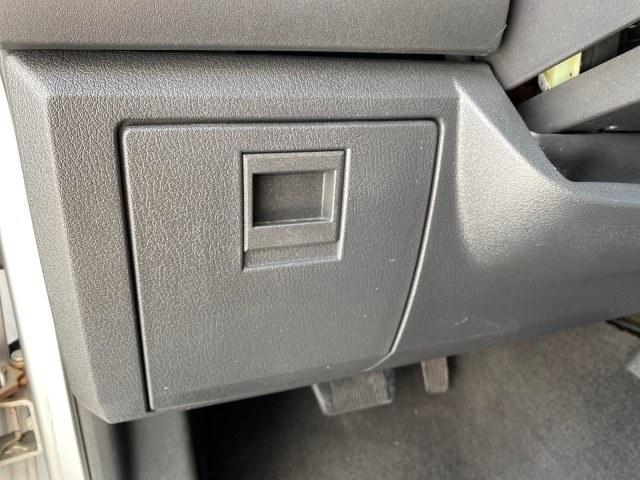 2010 Bright Silver Metallic /Dark slate gray Jeep Liberty Sport 4WD NO ACCIDENTS (1J4PN2GK2AW) with an 3.7L V6 Engine engine, Automatic transmission, located at 4701 North Dixie Hwy, Pompano Beach, FL, 33064, (954) 422-2889, 26.240938, -80.123474 - OUR WEBPAGE FLORIDACARS1.COM HAS OVER 100 PHOTOS AND FREE CARFAX LINK 2010 Jeep Liberty Sport 4 Door Wagon/Sport Utility 3.7L V6 F SOHC 12V Gasoline 21 MPG Rear Wheel Drive w/ 4X4 Features ABS Brakes Air Conditioning Alloy Wheels AM/FM Stereo Automatic Transmission Auxiliary Audio Input CD Audio Fou- Photo#55