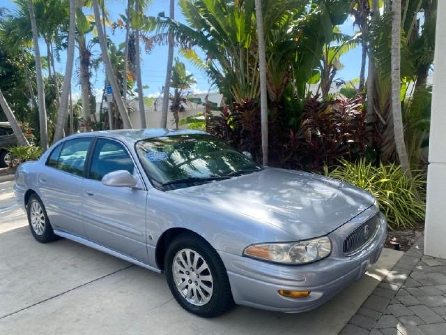 2005 Ming Blue Metallic /Gray Buick LeSabre LEATHER LOW MILES 62,243 (1G4HP54KX5U) with an 3.8L 3800 V6 SFI Engine engine, Automatic transmission, located at 4701 North Dixie Hwy, Pompano Beach, FL, 33064, (954) 422-2889, 26.240938, -80.123474 - OUR WEBPAGE FLORIDACARS1.COM HAS OVER 100 PHOTOS AND FREE CARFAX LINK 2005 BUICK LESABRE LEATHER LOADED RUNS LIKE NEW VIN: 1G4HP54KX5U177562 1 G 4 H P 5 4 K X 5 U 1 7 7 5 6 2 SEDAN 4 DR 3.8L V6 F OHV GASOLINE 29 MPG FRONT WHEEL DRIVE Features ABS Brakes Air Conditioning Alloy Wheels AM/FM Stereo Aut - Photo#24