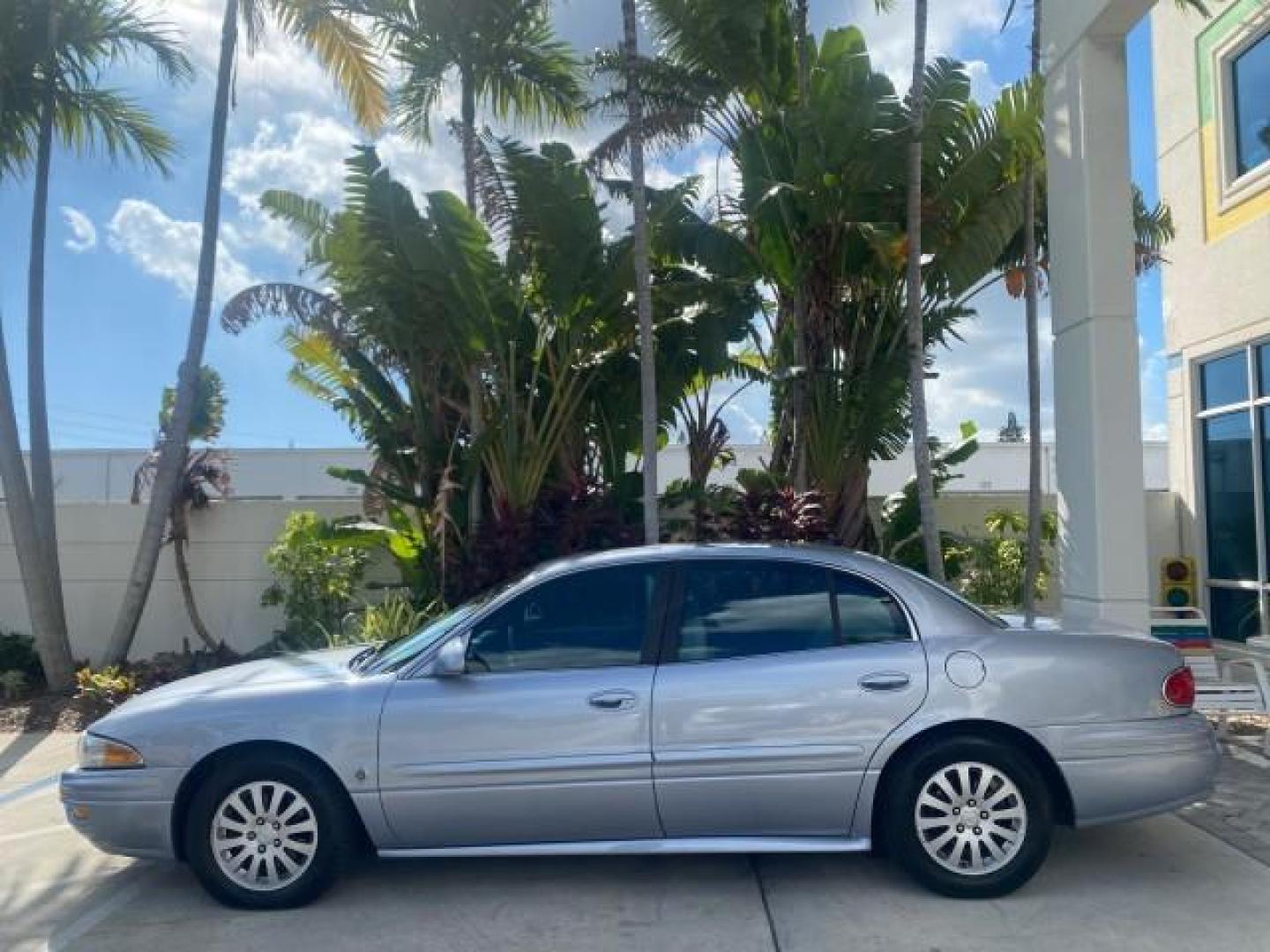 2005 Ming Blue Metallic /Gray Buick LeSabre LEATHER LOW MILES 62,243 (1G4HP54KX5U) with an 3.8L 3800 V6 SFI Engine engine, Automatic transmission, located at 4701 North Dixie Hwy, Pompano Beach, FL, 33064, (954) 422-2889, 26.240938, -80.123474 - OUR WEBPAGE FLORIDACARS1.COM HAS OVER 100 PHOTOS AND FREE CARFAX LINK 2005 BUICK LESABRE LEATHER LOADED RUNS LIKE NEW VIN: 1G4HP54KX5U177562 1 G 4 H P 5 4 K X 5 U 1 7 7 5 6 2 SEDAN 4 DR 3.8L V6 F OHV GASOLINE 29 MPG FRONT WHEEL DRIVE Features ABS Brakes Air Conditioning Alloy Wheels AM/FM Stereo Aut - Photo#32