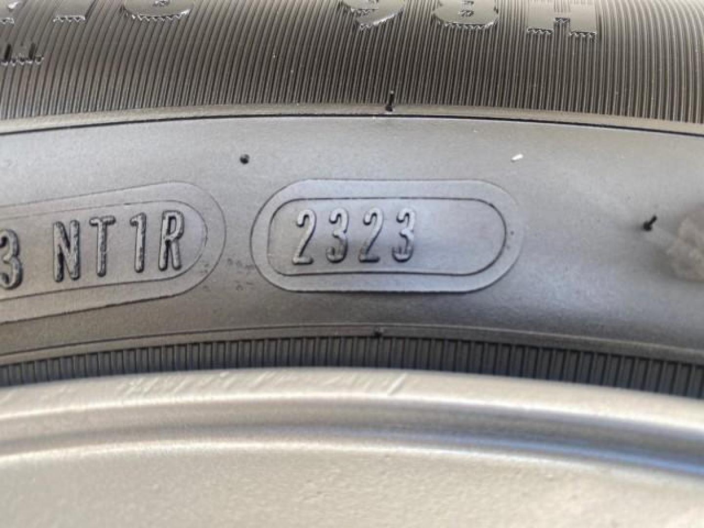 2005 Ming Blue Metallic /Gray Buick LeSabre LEATHER LOW MILES 62,243 (1G4HP54KX5U) with an 3.8L 3800 V6 SFI Engine engine, Automatic transmission, located at 4701 North Dixie Hwy, Pompano Beach, FL, 33064, (954) 422-2889, 26.240938, -80.123474 - OUR WEBPAGE FLORIDACARS1.COM HAS OVER 100 PHOTOS AND FREE CARFAX LINK 2005 BUICK LESABRE LEATHER LOADED RUNS LIKE NEW VIN: 1G4HP54KX5U177562 1 G 4 H P 5 4 K X 5 U 1 7 7 5 6 2 SEDAN 4 DR 3.8L V6 F OHV GASOLINE 29 MPG FRONT WHEEL DRIVE Features ABS Brakes Air Conditioning Alloy Wheels AM/FM Stereo Aut - Photo#42