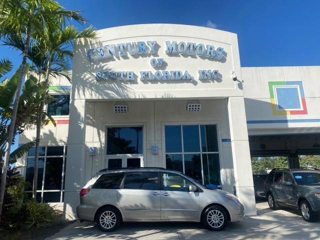 photo of 2007 Toyota Sienna XLE LTD 1 OWNER
