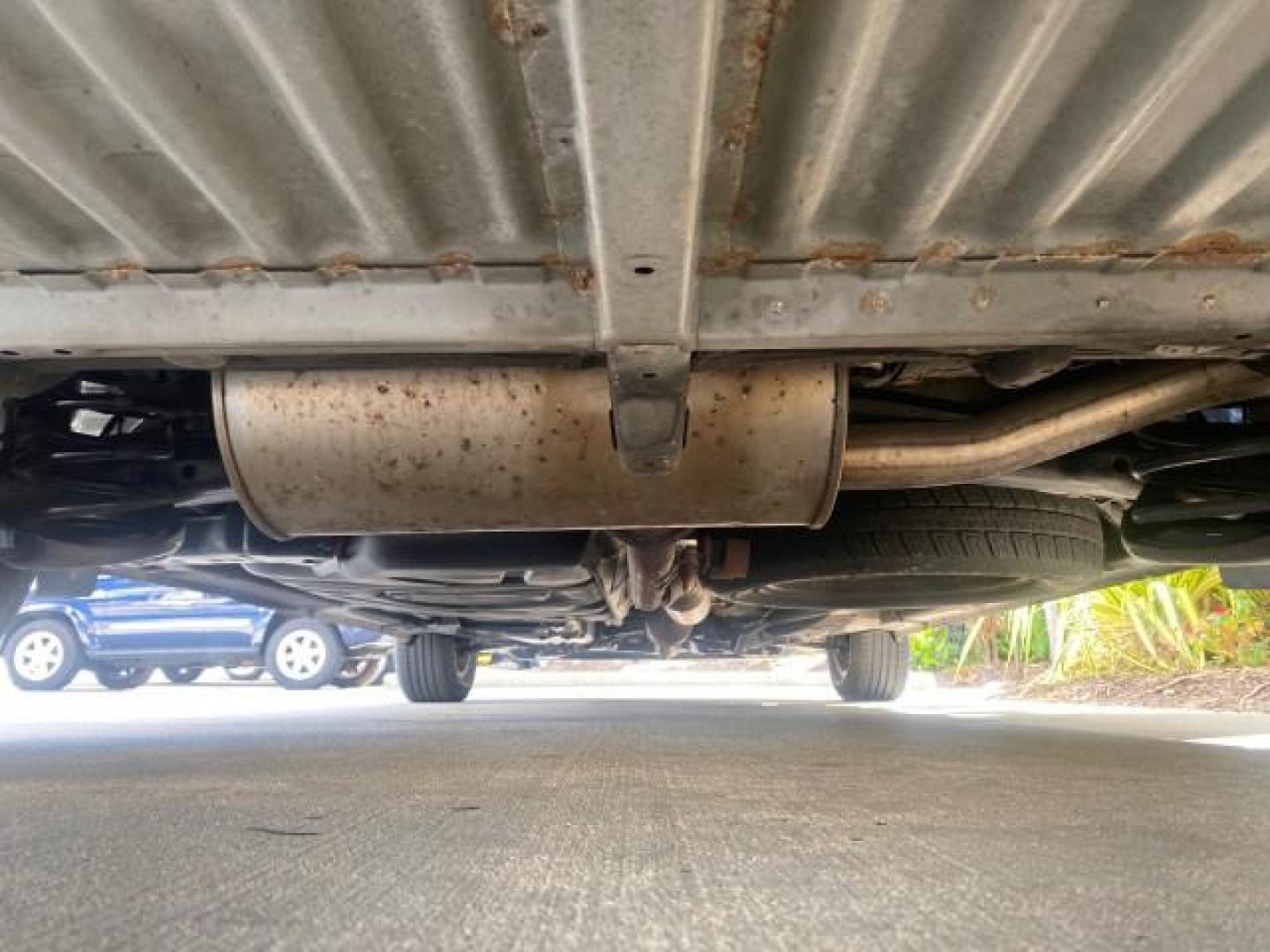 2007 Silver Shadow Pearl /Taupe Toyota Sienna XLE LTD 1 OWNER (5TDZK22C57S) with an 3.5L V6 Cylinder Engine engine, Automatic transmission, located at 4701 North Dixie Hwy, Pompano Beach, FL, 33064, (954) 422-2889, 26.240938, -80.123474 - OUR WEBPAGE FLORIDACARS1.COM HAS OVER 100 PHOTOS AND FREE CARFAX LINK 2007 TOYOTA SIENNA XLE 7-PASSENGER VIN: 5TDZK22C57S074901 5 T D Z K 2 2 C 5 7 S 0 7 4 9 0 1 VAN 3.5L V6 F DOHC 24V GASOLINE 26 MPG FRONT WHEEL DRIVE Features ABS Brakes Air Conditioning Alloy Wheels AM/FM Stereo Automatic Transmis - Photo#22