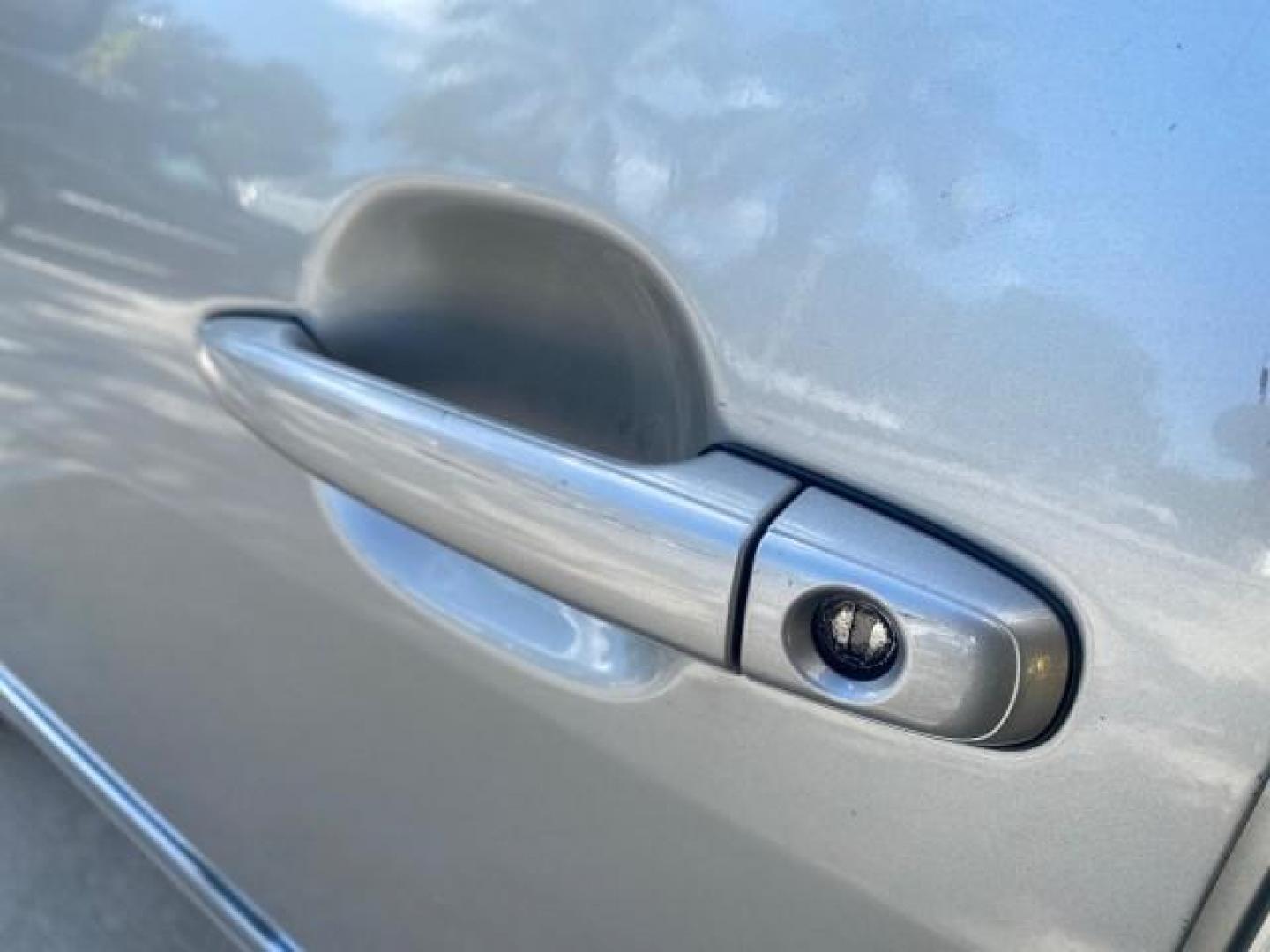 2007 Silver Shadow Pearl /Taupe Toyota Sienna XLE LTD 1 OWNER (5TDZK22C57S) with an 3.5L V6 Cylinder Engine engine, Automatic transmission, located at 4701 North Dixie Hwy, Pompano Beach, FL, 33064, (954) 422-2889, 26.240938, -80.123474 - OUR WEBPAGE FLORIDACARS1.COM HAS OVER 100 PHOTOS AND FREE CARFAX LINK 2007 TOYOTA SIENNA XLE 7-PASSENGER VIN: 5TDZK22C57S074901 5 T D Z K 2 2 C 5 7 S 0 7 4 9 0 1 VAN 3.5L V6 F DOHC 24V GASOLINE 26 MPG FRONT WHEEL DRIVE Features ABS Brakes Air Conditioning Alloy Wheels AM/FM Stereo Automatic Transmis - Photo#38